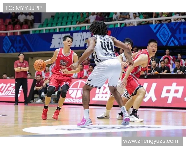 时代广州与广西威壮的巅峰对决展现篮球魅力与团队精神的较量